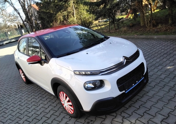 Citroen C3 cena 39900 przebieg: 117000, rok produkcji 2018 z Pińczów małe 137